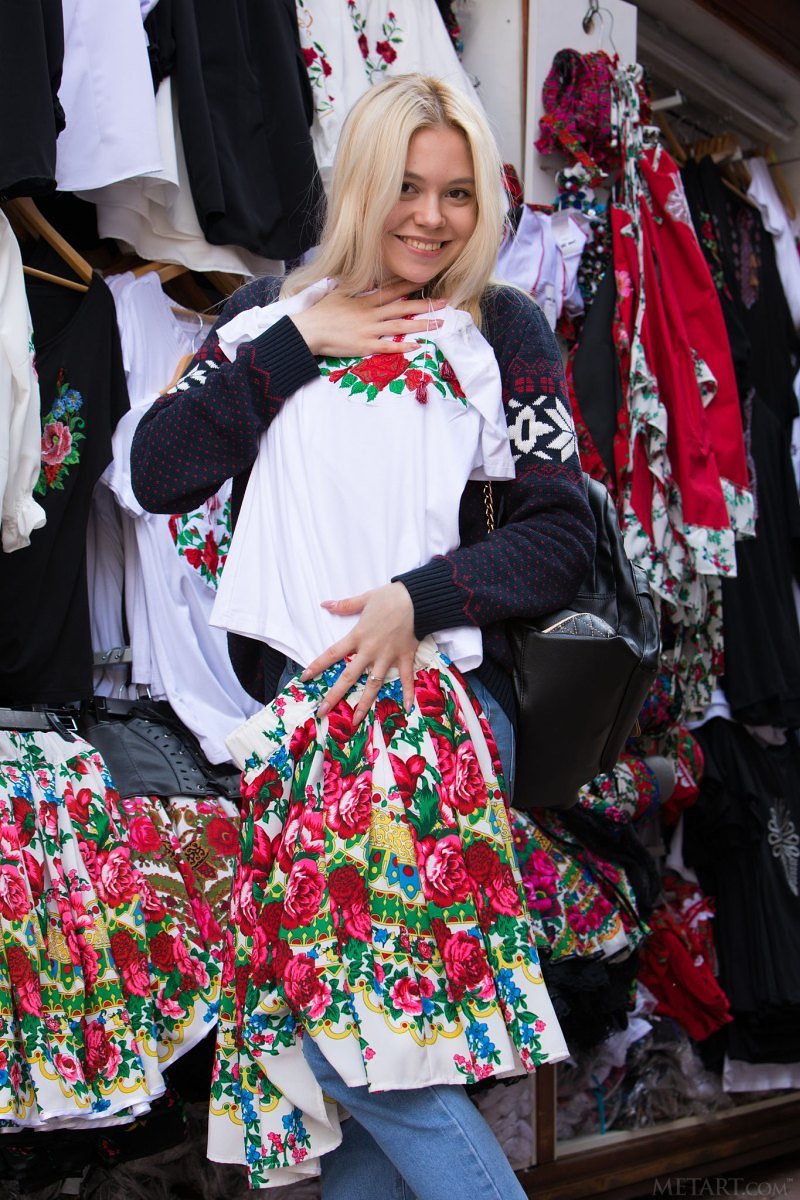 Валенька, 21 год, 10 размер груди